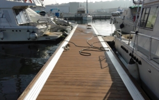 16-pontile galleggiante Saturno