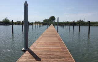7-Pontile-Saturno-copricanalette-legno-galleggianti-calcestruzzo